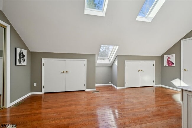 Building Photo - 545 Johnston Dr