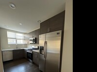 Building Photo - 2 bedroom in Chicago IL 60640