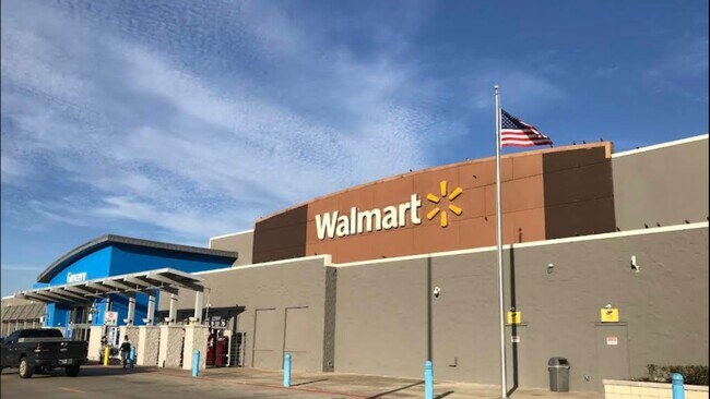 Building Photo - 2318 Ansbury Dr