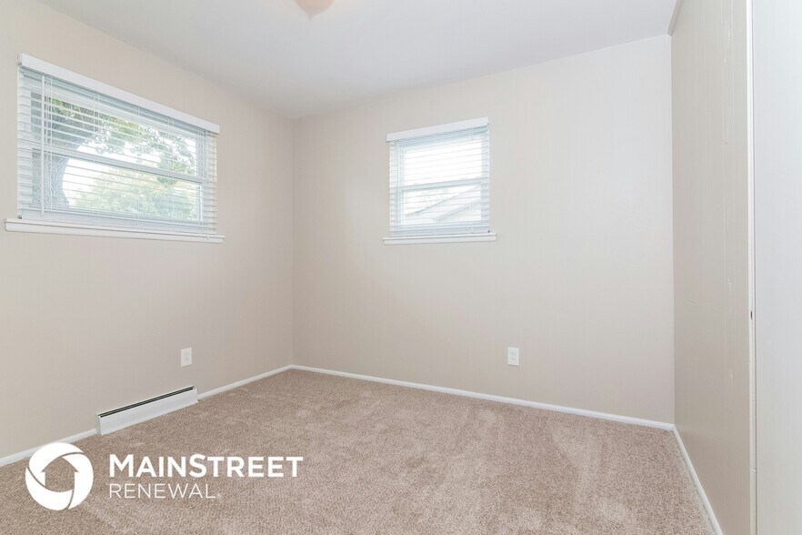 Building Photo - 702 Lynn Haven Ln