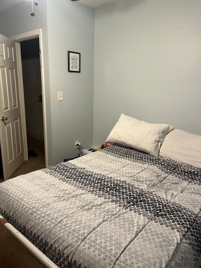 Building Photo - 540 Walnut St