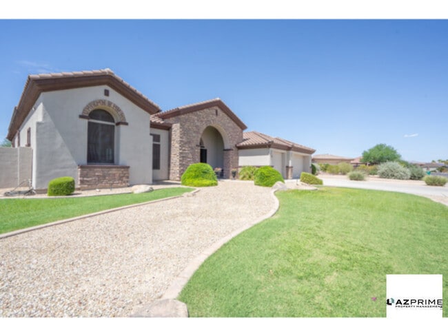 Building Photo - Experience Unparalleled Luxury in this Stunning 4/3 Fully-furnished Custom Home in Litchfield Park.