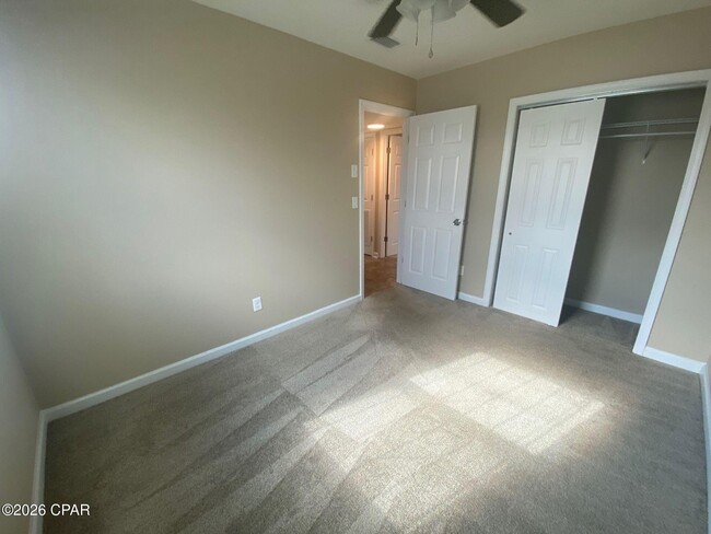 Building Photo - 6415 Winona St