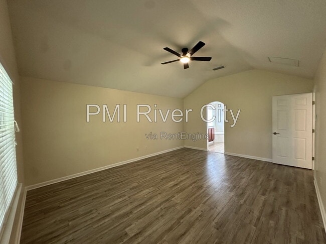 Building Photo - 533 Alice Cove Ct