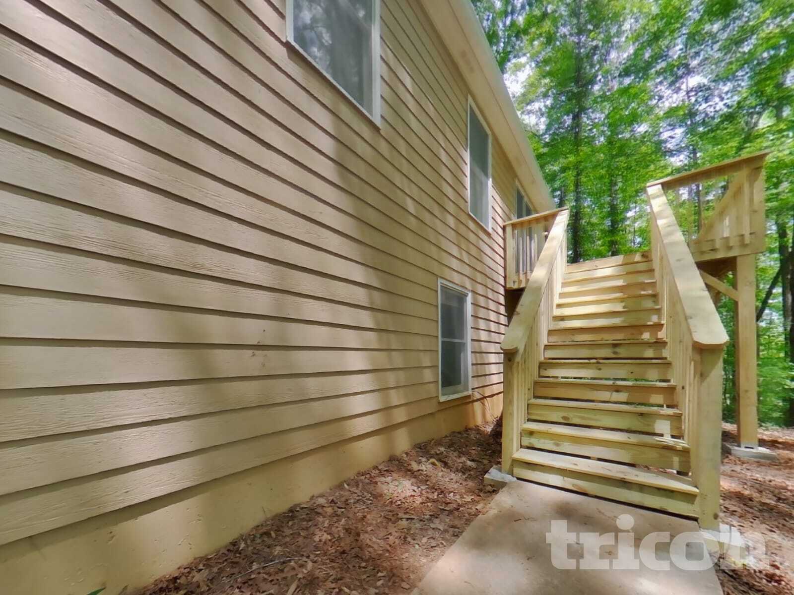 Building Photo - 450 Amsterdam Way