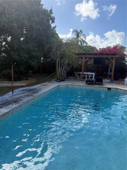 Building Photo - 5170 SW 18th Ct