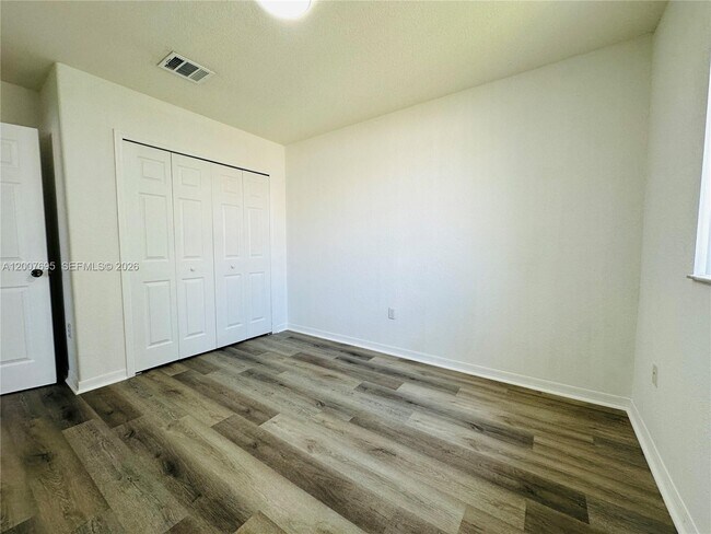 Building Photo - 5705 NW 109th Ave