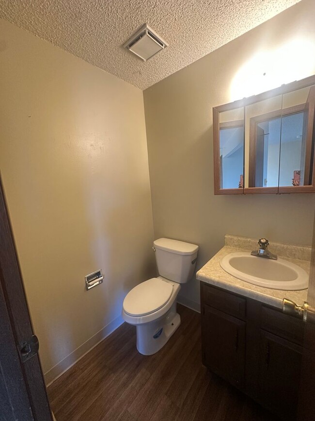 Building Photo - Two Bedroom, Two and half bathroom Townhom...