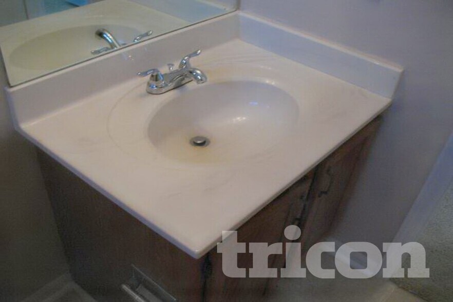 Building Photo - 4393 Westchester Ct