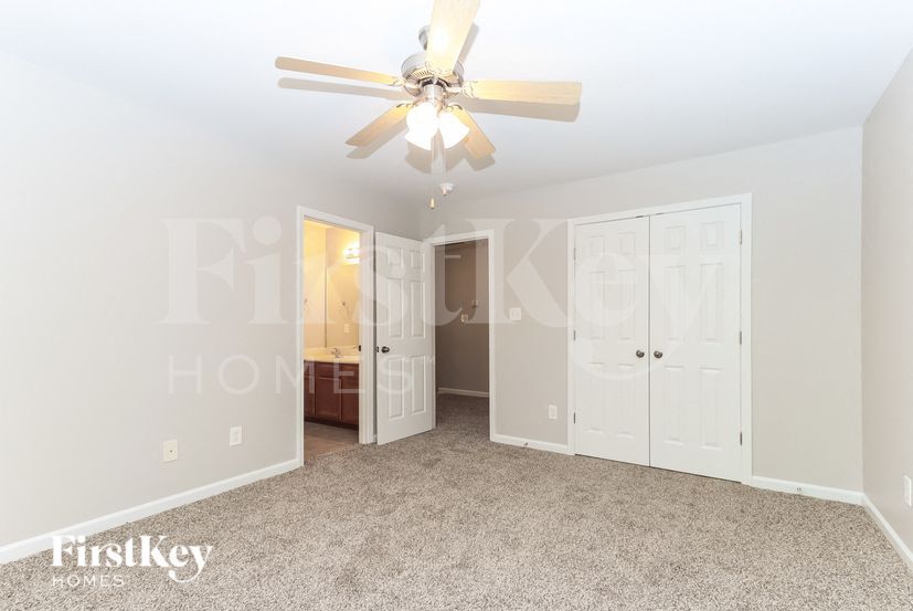 Building Photo - 115 Macalester Dr