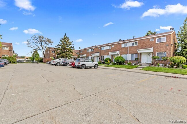 Building Photo - 534 St Maron Pl