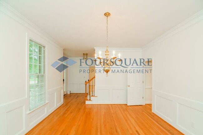 Building Photo - Spacious 4-Bed Custom Home with Bonus Room...