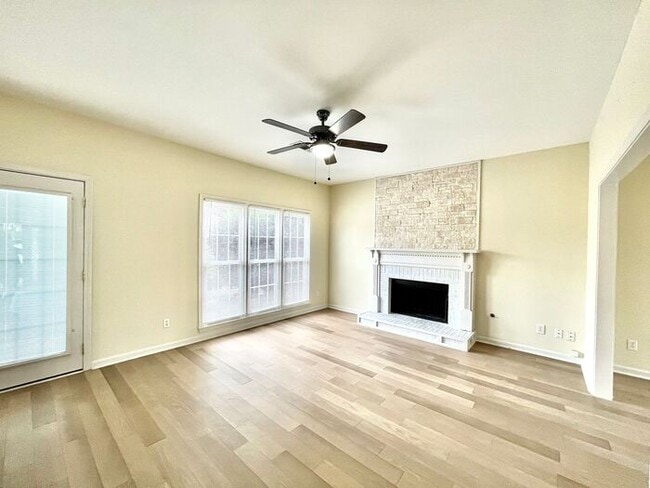 Building Photo - 4925 Byers Rd