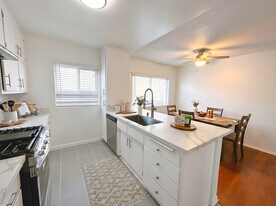 Building Photo - 445 E Magnolia Blvd