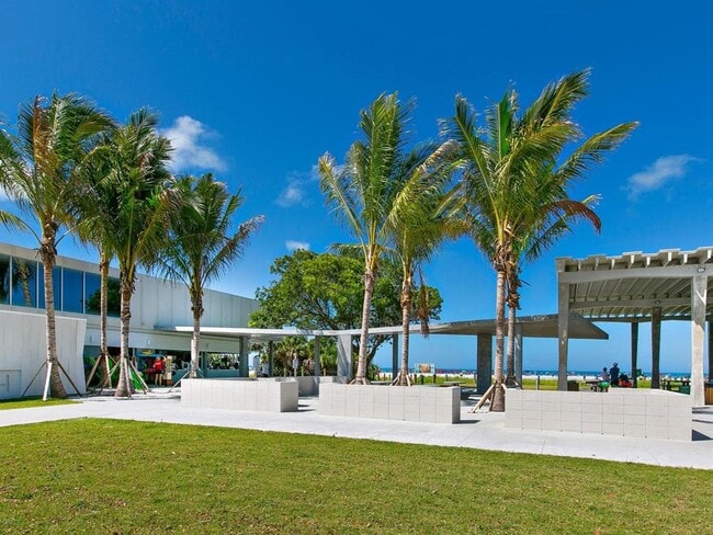 Building Photo - 5400 Ocean Blvd