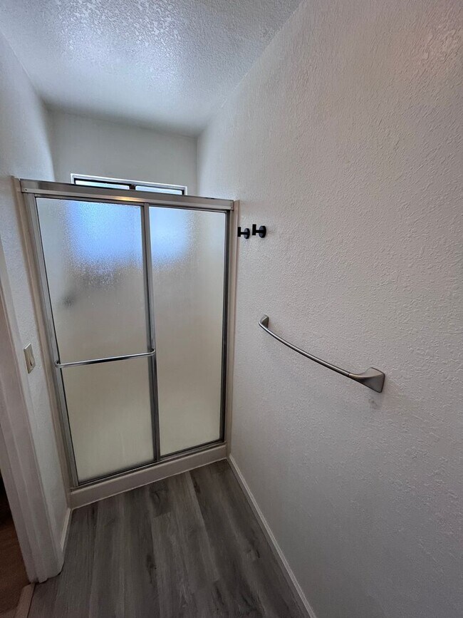 Building Photo - NICE HOME IN FOLSOM!!