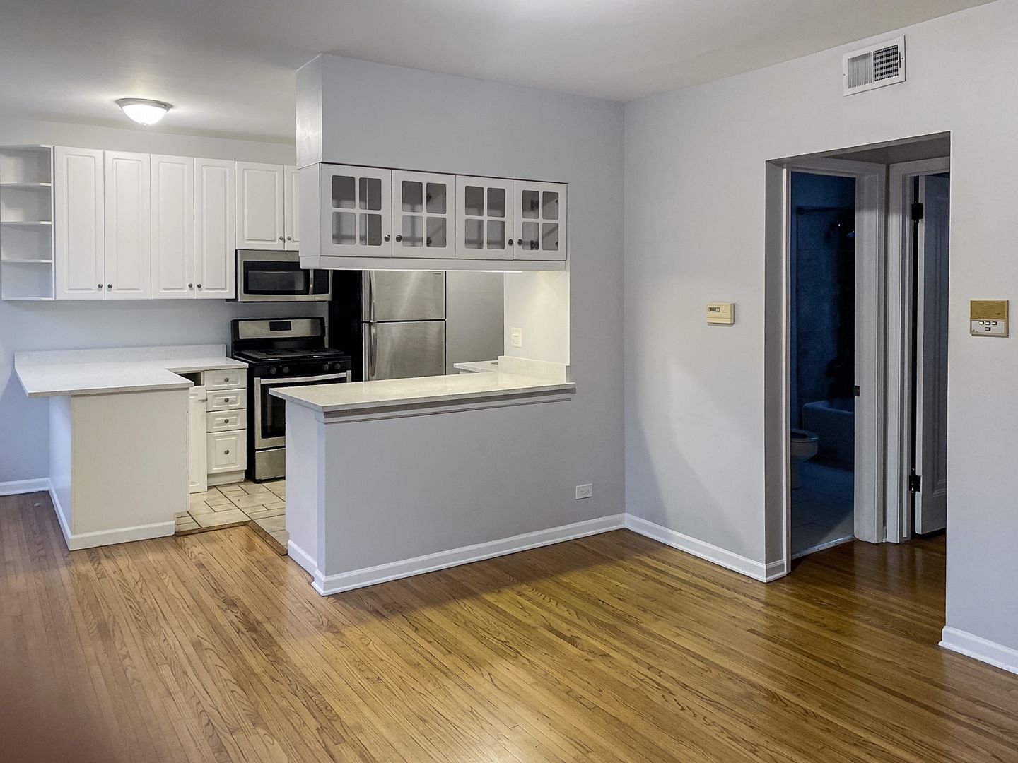 Building Photo - 3706 N Sheffield Ave