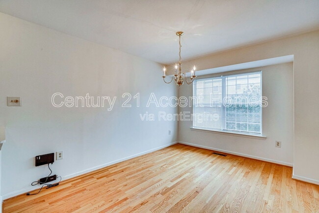 Building Photo - 6008 Keble Dr