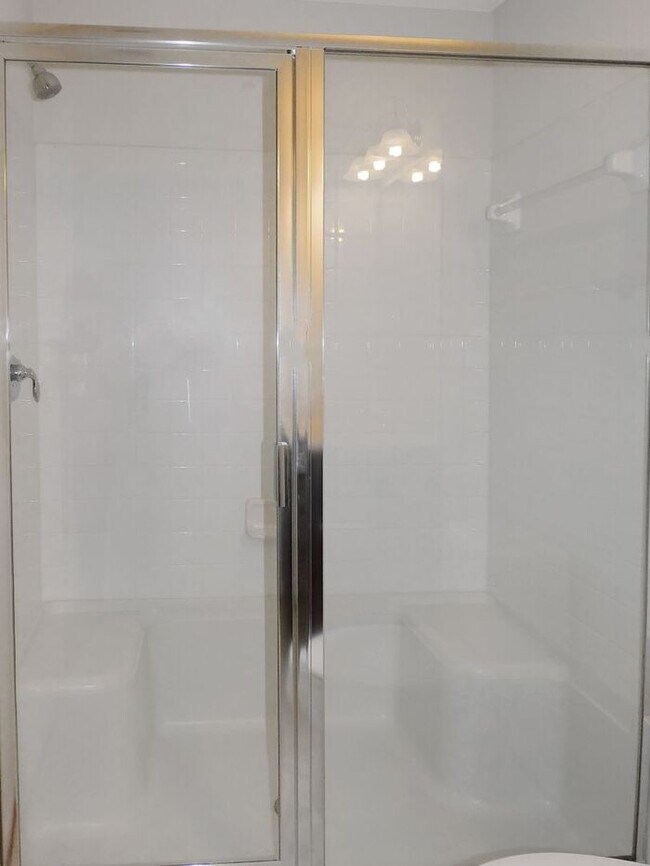 Building Photo - Pet Friendly 3 level End Unit Town Home wi...