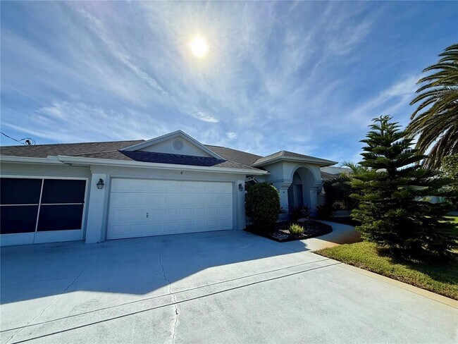 Primary Photo - 4 Cherry Ct