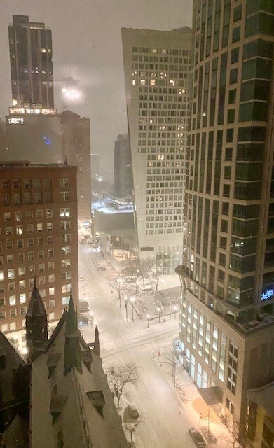 Building Photo - 111 E Chestnut St