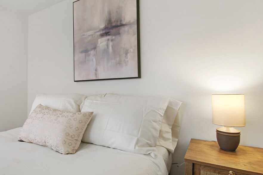 Building Photo - 1516 Lee St