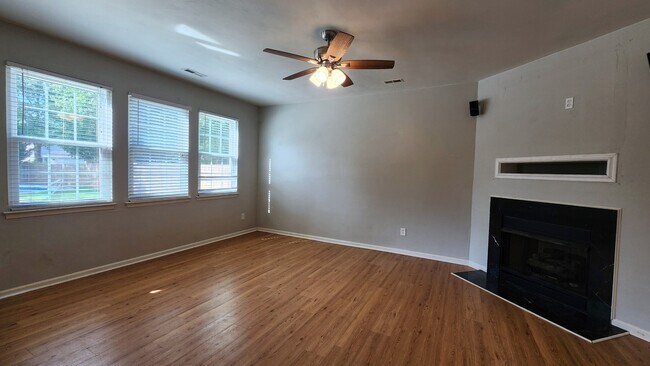 Building Photo - 1828 Somersby Ln