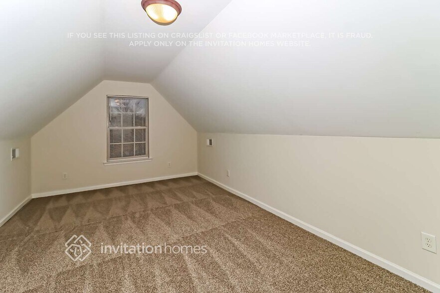 Building Photo - 721 Carly Court