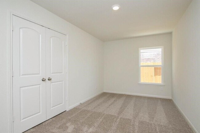 Building Photo - 20742 Nala Bear Dr