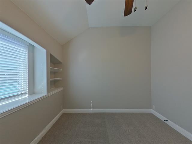 Building Photo - 625 Fox View Dr