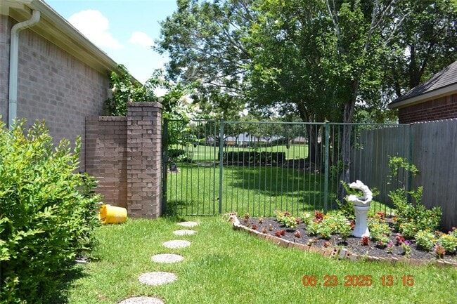 Building Photo - 4007 Sand Terrace Dr