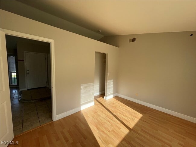 Building Photo - 1409 SW 11th Pl
