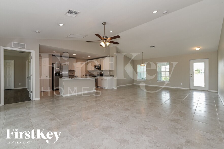 Building Photo - 3237 NW 41st Pl