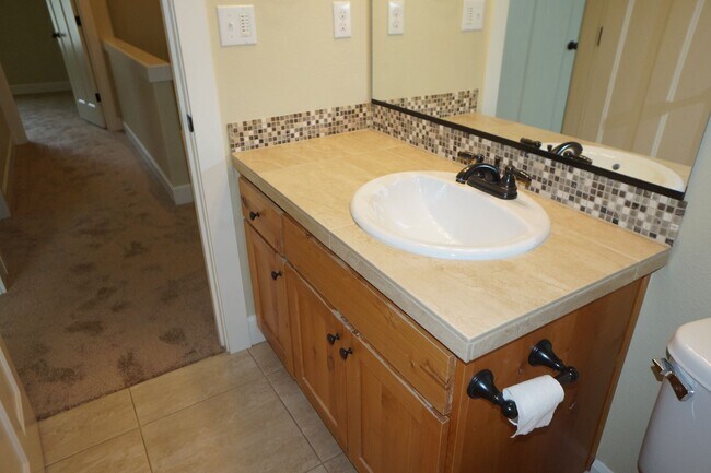 Building Photo - NE Piedmont 3-bedroom Beauty! - APPLICATIO...