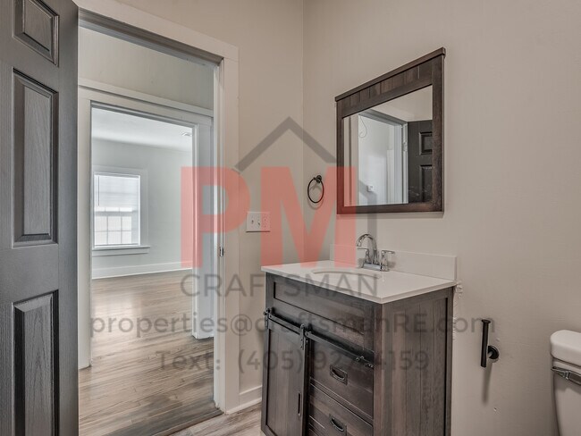 Building Photo - 1620 Linden St