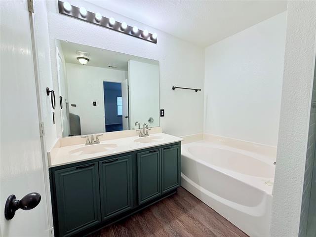 Building Photo - 102 Magnolia St