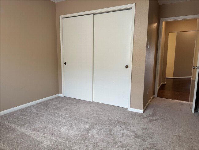 Building Photo - 2403 Longleaf Pines Ln