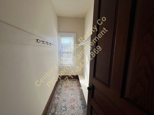 Building Photo - 3 Bedroom 1 Bath home in Central York School District