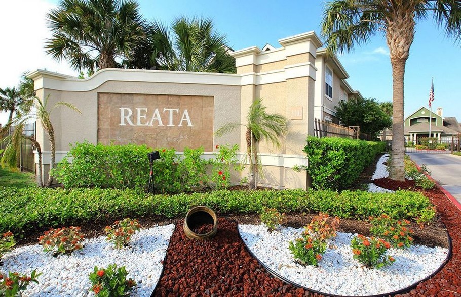 Building Photo - Reata Apartments