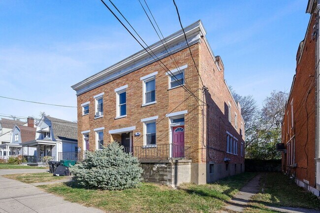 Building Photo - 2342 Chickasaw St