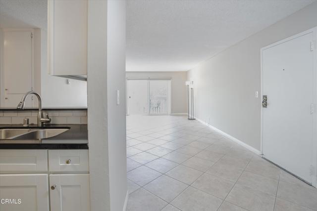 Building Photo - 8577 Rugby Dr