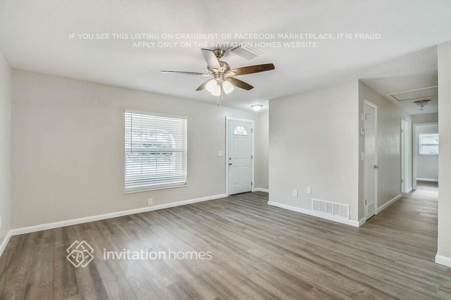 Building Photo - 5695 Deerfield Rd