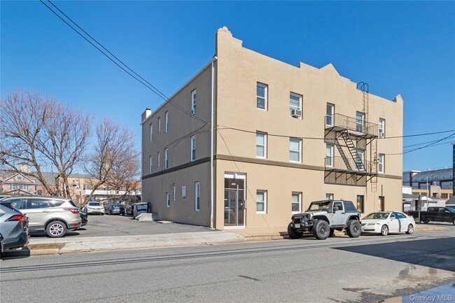 Building Photo - 146 Harrison Ave