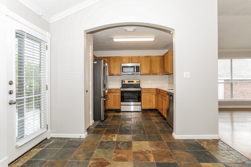 Building Photo - 511 Paradise Ln