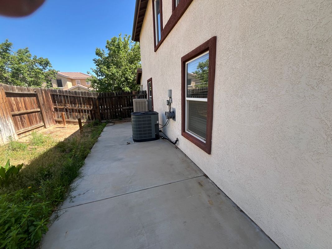 Building Photo - 144 Latente Dr