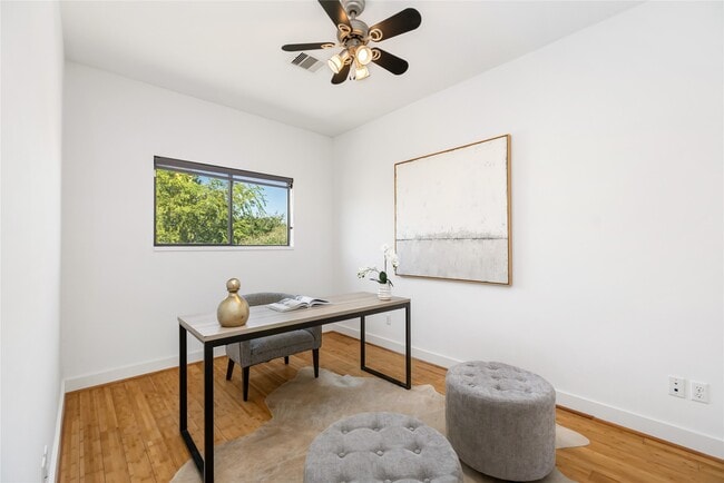 Building Photo - 5012 Cornish St