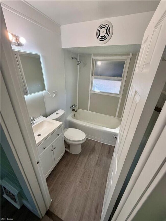 Building Photo - 4302 W 30th St