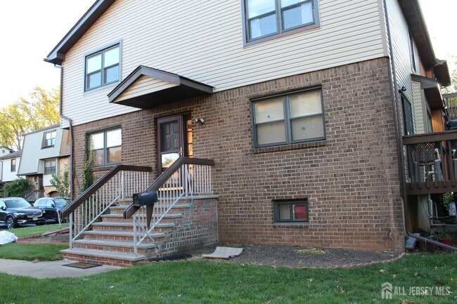 Building Photo - 707 Merrywood Dr