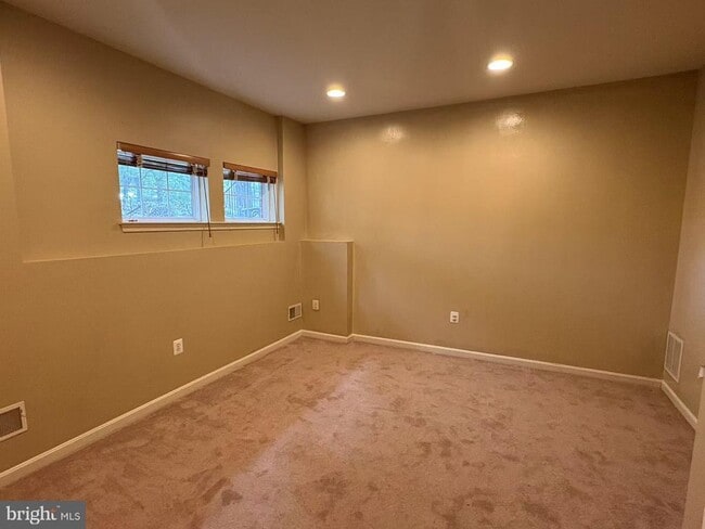 Building Photo - 46209 Walpole Terrace