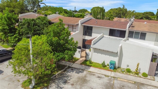 Building Photo - 6604 SW 113th Ave